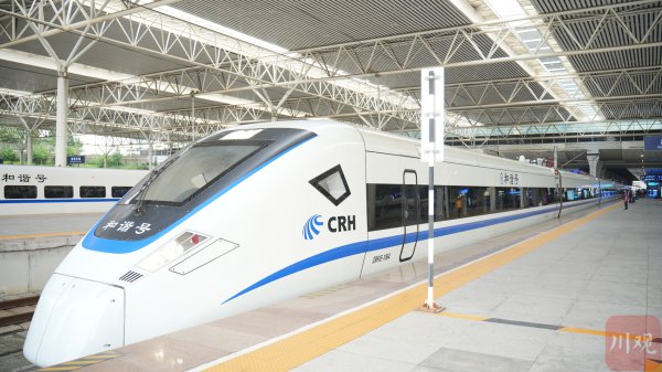 记者体验成皆到北京动卧列车：软卧车厢为4东谈主间，有夜宵劳动