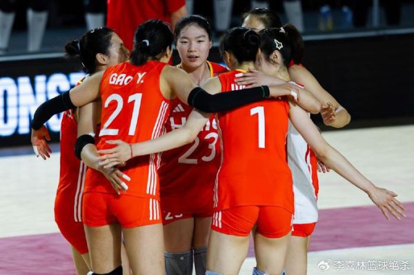 中国女排17岁1米82二传新星改造：赵勇打造新版冯坤？